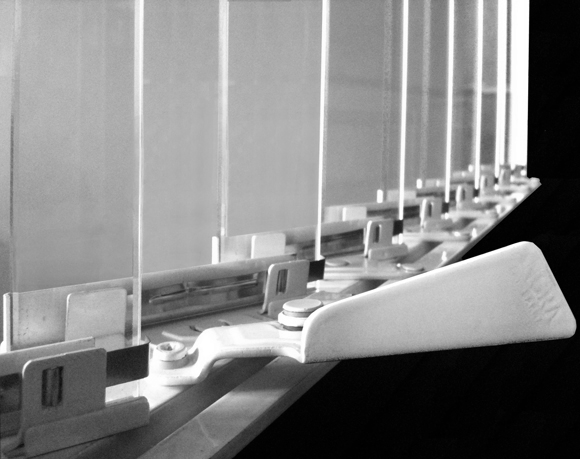 Aluminios Garcilaso | Productos - Ventana de aluminio celosía